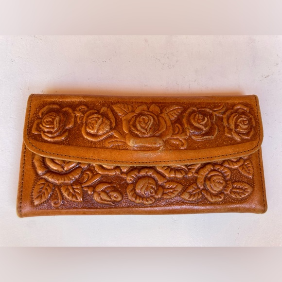 Handbags - Hand tool leather wallet